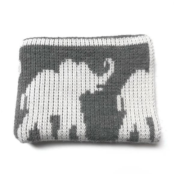 Butterscotch Blankees ‘R’ Walking Elephant Stroller Blanket - Picture 11 of 11